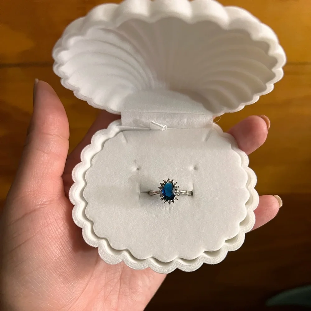 Sapphire ring - Picture 2 of 2